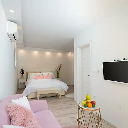 Apartments Mediteraneo Vrsar Exterior photo